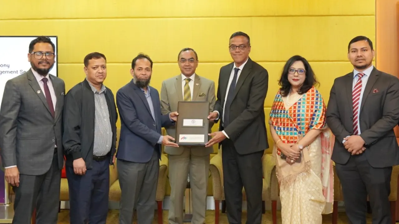 এমটিবি ও টিকে গ্রুপের মধ্যে চুক্তি স্বাক্ষর। ছবি : সংগৃহীত