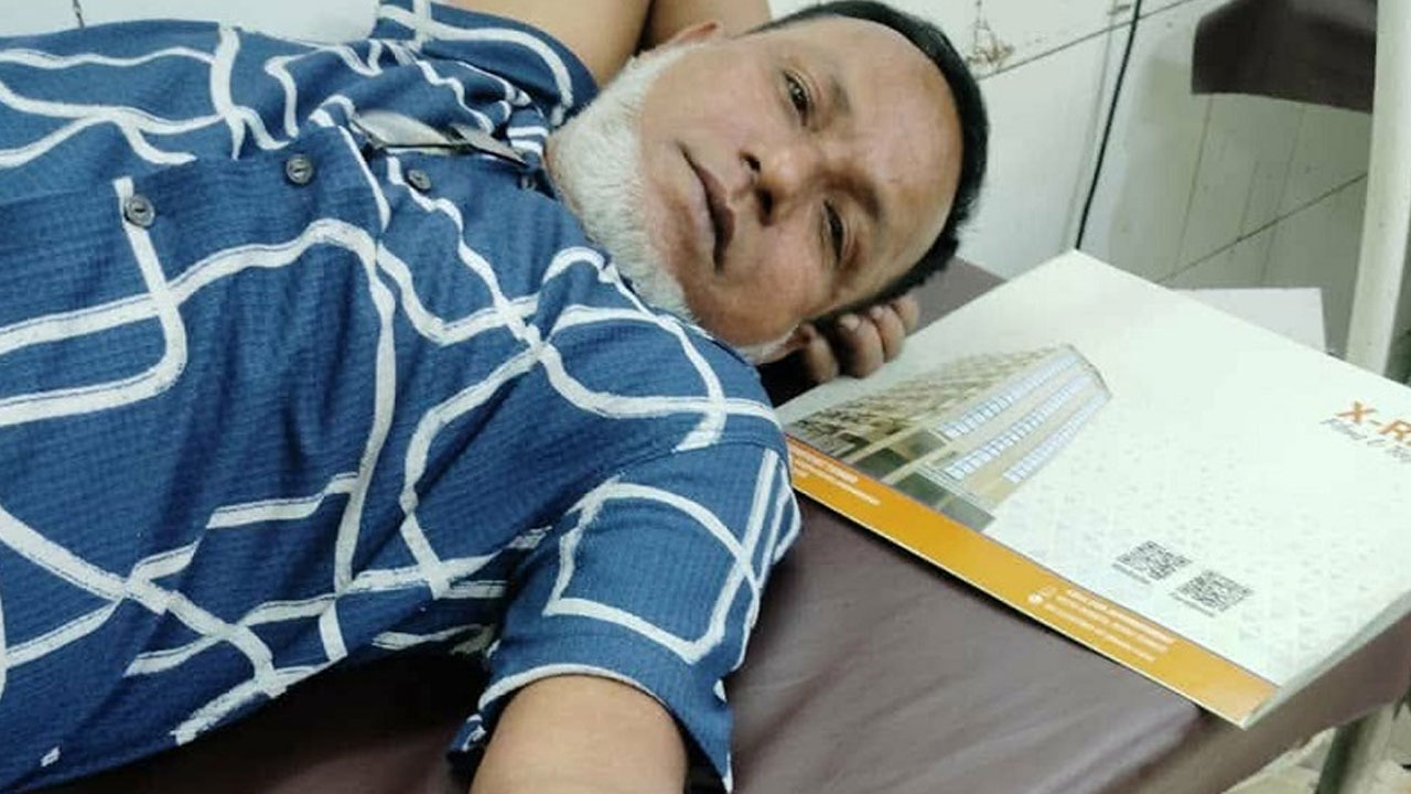গুলিবিদ্ধ ১৬ নম্বর ওয়ার্ড বিএনপির সহ-সাধারণ সম্পাদক শফিকুল ইসলাম । ছবি: সংগৃহীত