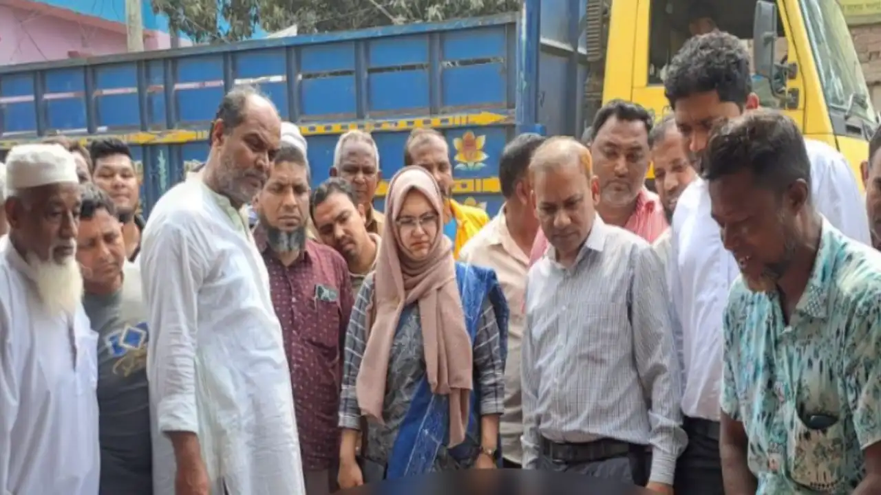 মাংসের দোকানে উপজেলা প্রশাসনের অভিযান। ছবি : কালবেলা
