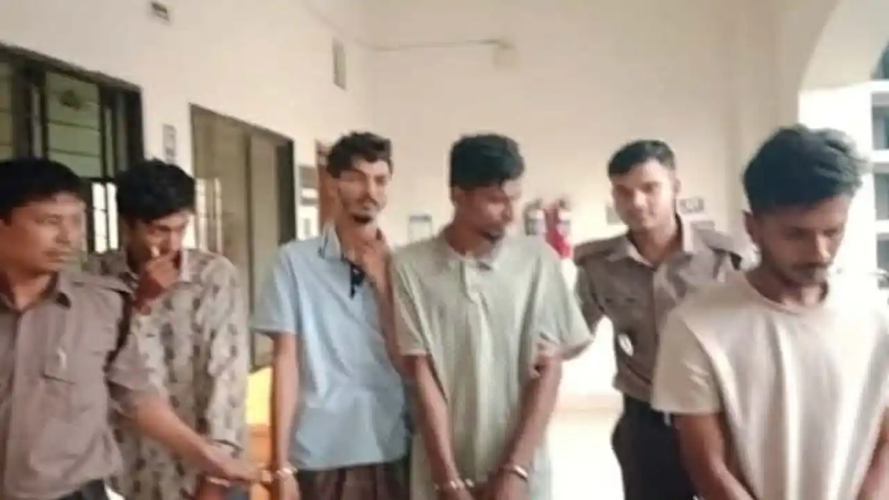 গ্রেপ্তার হওয়া আসামিরা। ছবি : সংগৃহীত