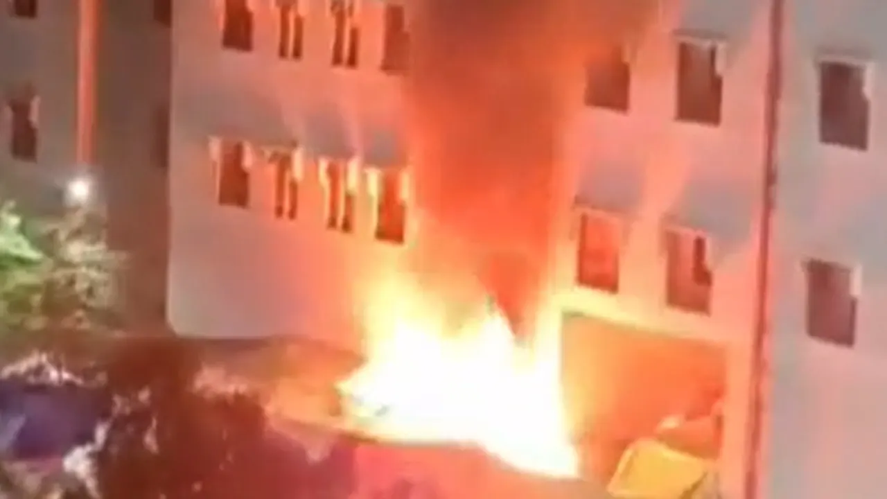 শাহজালাল বিমানবন্দরের কার্গো কমপ্লেক্সে ফের আগুন