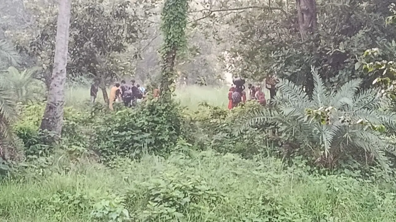 শূন্যরেখার ২৮ নারী-পুরুষ ও শিশুর কান্না কেউই শুনছে না, বৃষ্টিতে ভিজেই রাত পার