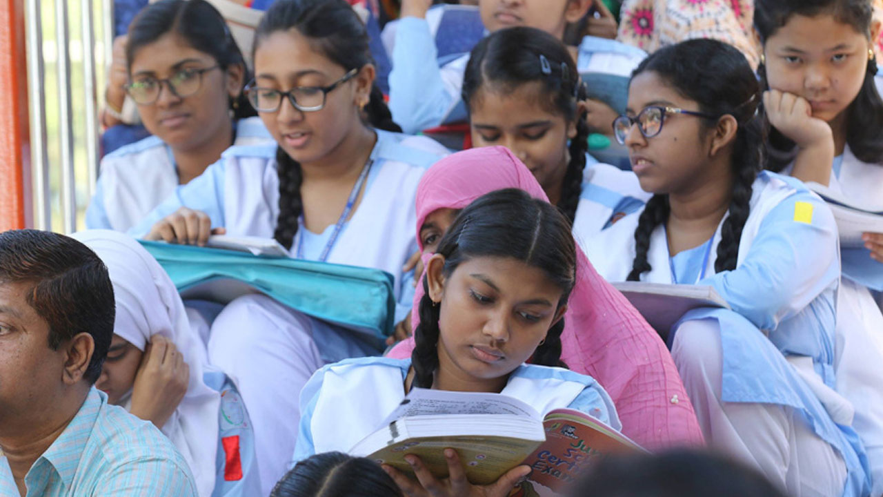 শেষ হচ্ছে দীর্ঘ ছুটি, কবে খুলছে স্কুল-কলেজ