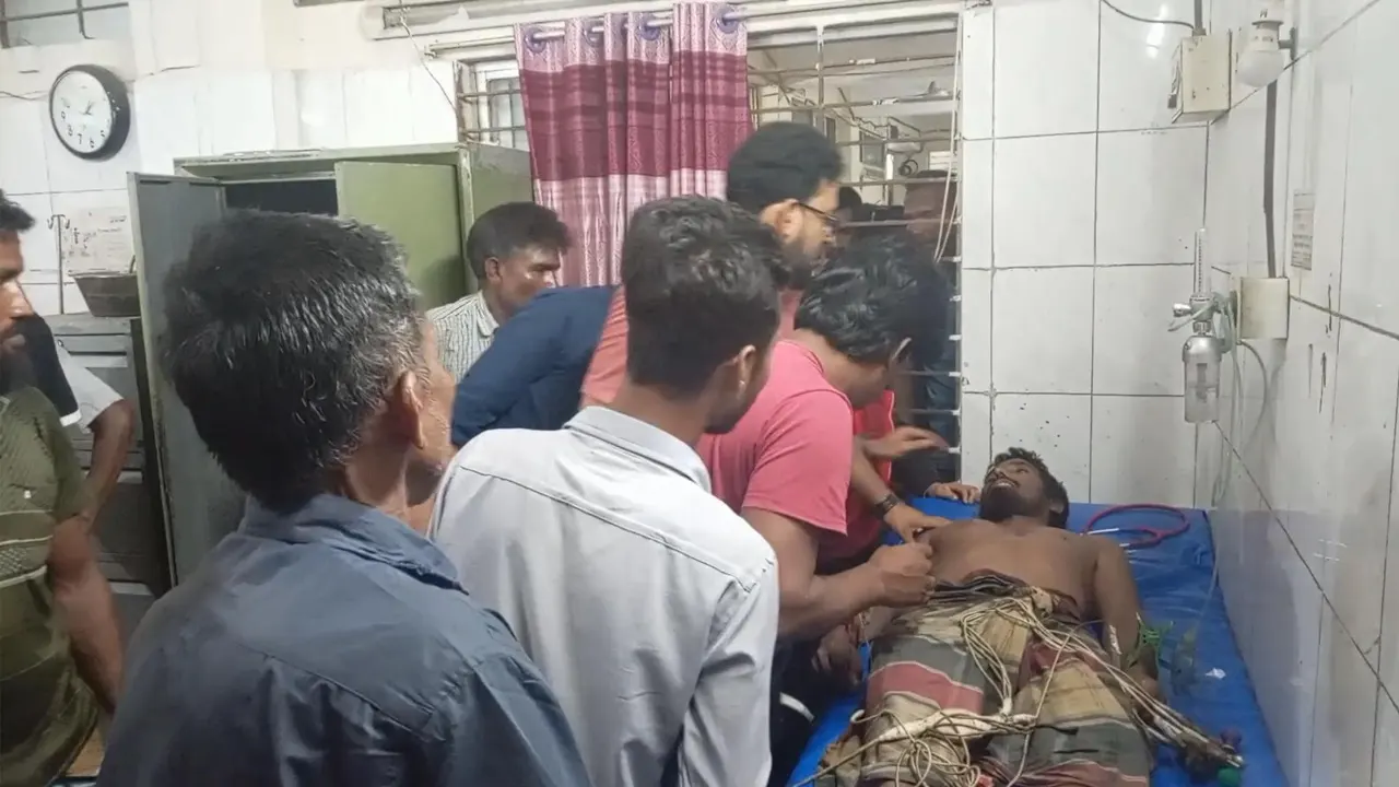 সাপের কামড়ে মাহাতাব আলী নামে এক কৃষকের মৃত্যু হয়েছে। ছবি : কালবেলা