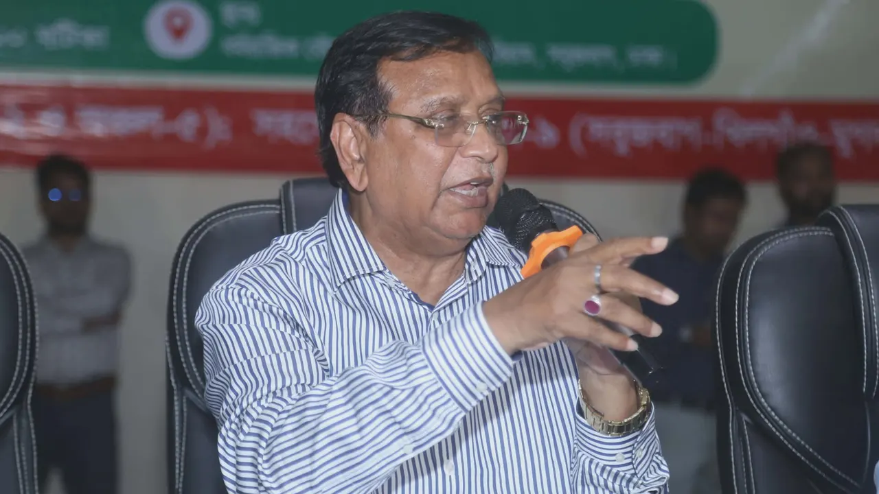 নাগরিকসেবায় অবহেলা করলে কঠোর ব্যবস্থার হুঁশিয়ারি ডিএসসিসি প্রশাসকের