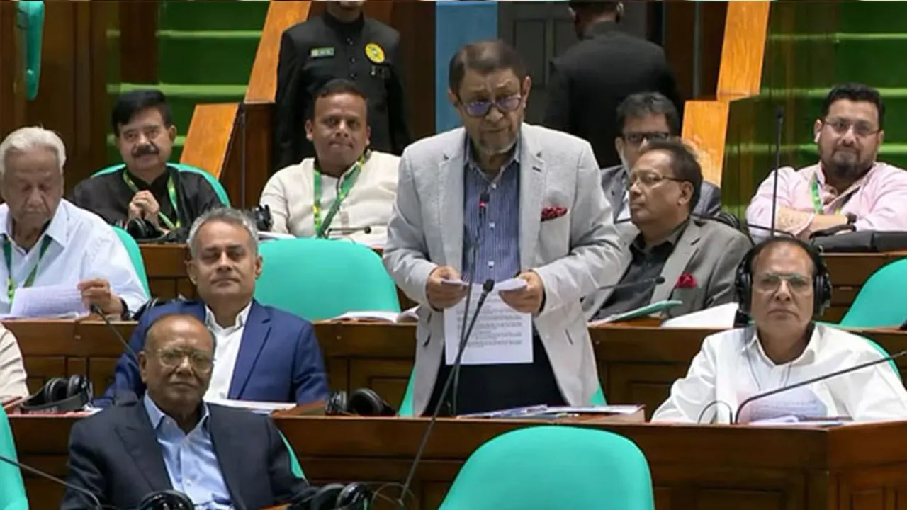 সংসদ অধিবেশনে কথা বলছেন স্বাস্থ্যমন্ত্রী সরদার মো. সাখাওয়াত হোসেন। ফাইল ছবি