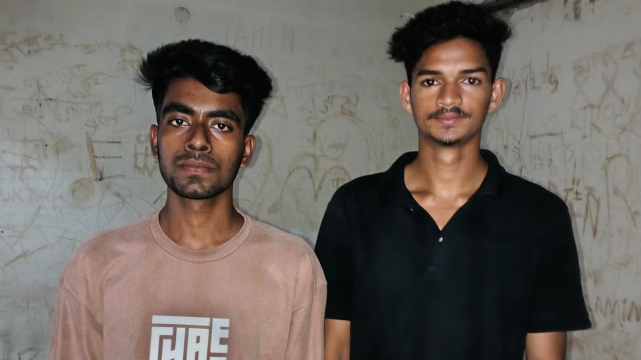 আটকরা। ছবি : কালবেলা