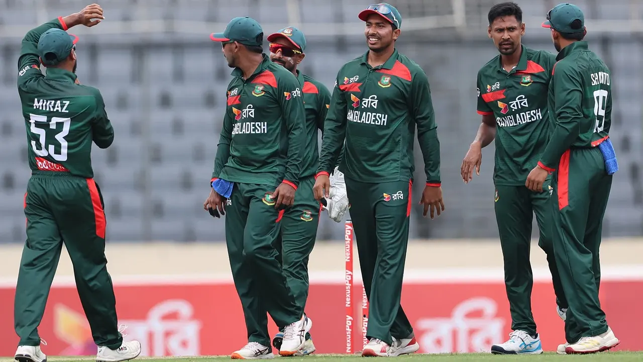 উইকেট লাভের পর বাংলাদেশের উদযাপন। ছবি : সংগৃহীত
