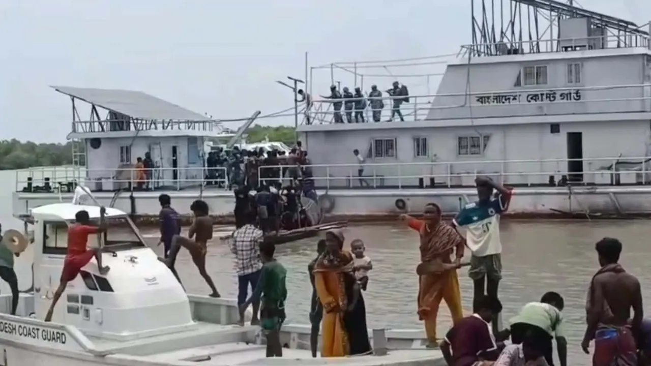 কোস্ট গার্ড স্টেশনে দুর্বৃত্তদের হামলা। ছবি : কালবেলা
