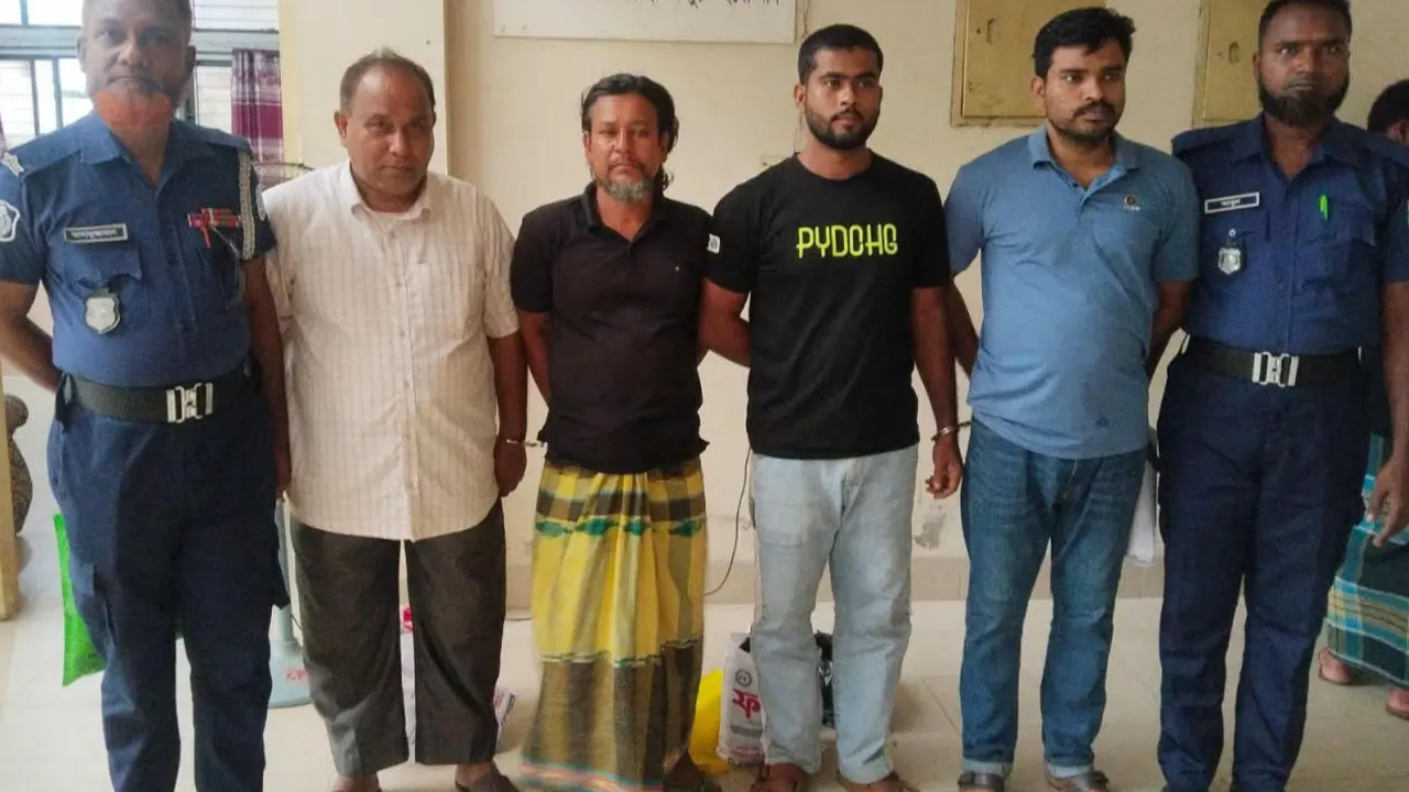 গ্রেপ্তার আওয়ামী লীগের অঙ্গ-সহযোগী সংগঠনের ৪ নেতা। ছবি : কালবেলা