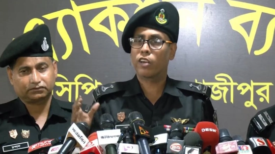 সাংবাদিক তুহিন হত্যাকাণ্ড নিয়ে র‍্যাবের প্রেস ব্রিফিং। ছবি : সংগৃহীত
