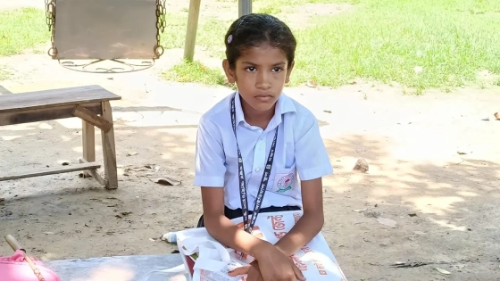 ভুক্তভোগী শিশু শিক্ষার্থী সুরাইয়া মনি। ছবি : কালবেলা