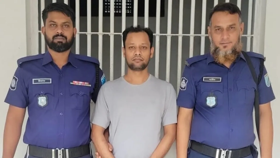 জাবির চাকরিচ্যুত শিক্ষক মাহমুদুর রহমান রনিকে গ্রেপ্তার করেছে পুলিশ।