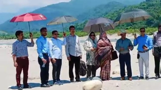 সিলেটের সাদাপাথর পর্যটন স্পট পরিদর্শন করেছেন পাথর লুটের ঘটনায় গঠিত মন্ত্রিপরিষদ বিভাগের ৫ সদস্যের তদন্ত কমিটি। ছবি : কালবেলা