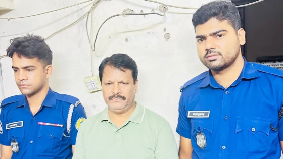 আ.লীগ নেতা লোকমান হোসেন ডাকুয়া গ্রেপ্তার  |
