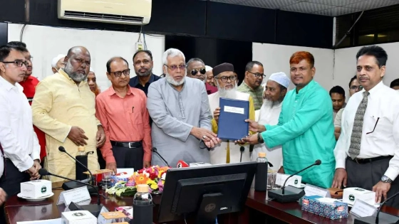 প্রতীকী মূল্যে মসজিদ-মন্দিরকে জমি দিয়ে ইতিহাস গড়ল রেলওয়ে |