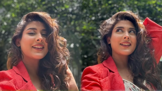 ভক্তদের সঙ্গে নামের অক্ষর খেলায় মেতেছেন মেহজাবীন |