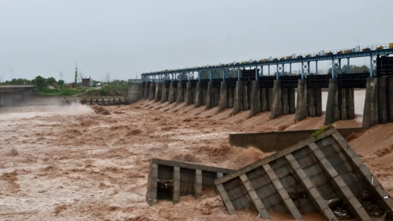 ভারতের ছাড়া পানি থেকে বাঁচতেই বাঁধ উড়িয়ে দিল পাকিস্তান! |