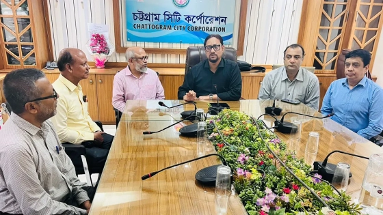 চট্টগ্রাম নগর ভবনে আয়োজিত এক অনুষ্ঠানে কথা বলেন মেয়র ডা. শাহাদাত হোসেন। ছবি : কালবেলা