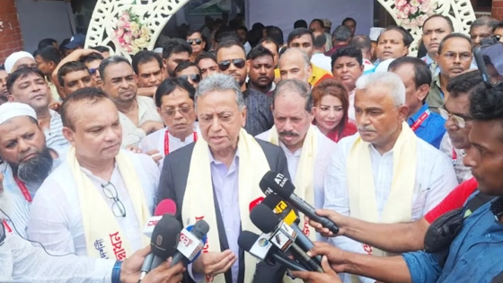 বরিশালে ব্যবসায়ী ফোরামের মেলা উদ্বোধন করেন বিএনপির স্থায়ী কমিটির সদস্য আমীর খসরু মাহমুদ চৌধুরী। ছবি : সংগৃহীত