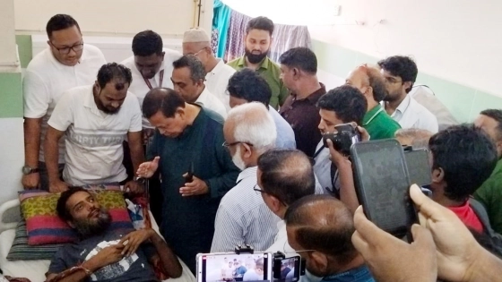 সিলেটে অসুস্থ যুবদল নেতাকে দেখতে যান দলীয় নেতাকর্মীরা। ছবি : কালবেলা