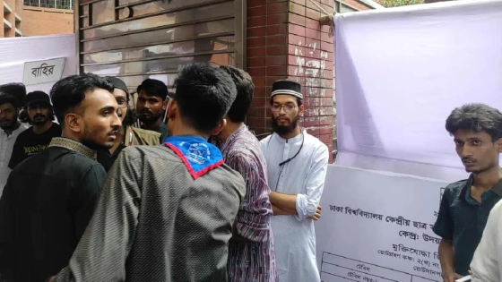 আচরণবিধি মানছেন না প্রার্থীরা