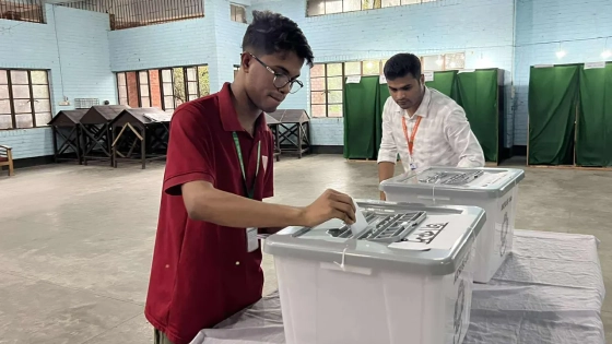 ২৫ মিনিট দেরিতে শুরু শহীদ রফিক-জব্বার হলের ভোটগ্রহণ