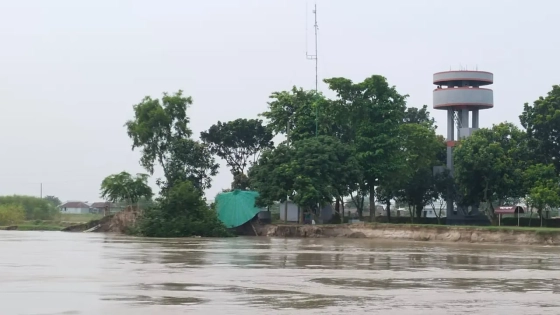 পদ্মার ভাঙনকবলে বিজিবি ক্যাম্প, সরানো হলো অস্ত্র-গোলাবারুদ