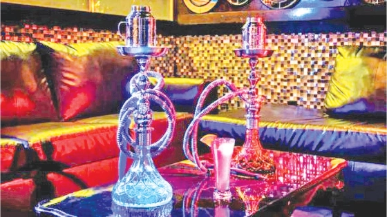 সময় বদলে দেদার চলছে রাজধানীর সিসা বার