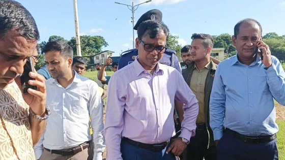 সিলেটে রাস্তায় হকার বসলেই অ্যাকশন : ডিসি সারোয়ার