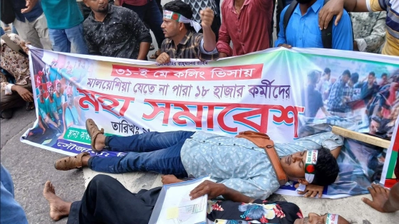 মালয়েশিয়া যেতে না পারা শ্রমিকদের বিক্ষোভ