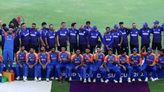 ভারতের জয় থেকে ট্রফি বিতর্ক, কী ঘটেছিল সেই এক ঘণ্টায়
