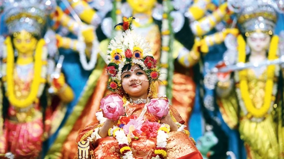 মহাষ্টমীতে আজ কুমারী পূজা