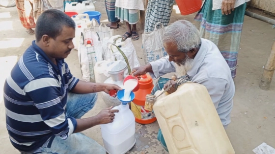 এক ঘণ্টার বাজারে বিক্রি হয় ৩০ লাখ টাকার দুধ