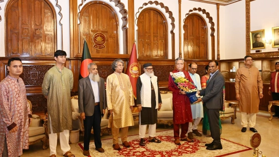 হিন্দু ধর্মাবলম্বীদের সঙ্গে রাষ্ট্রপতির শুভেচ্ছা বিনিময়