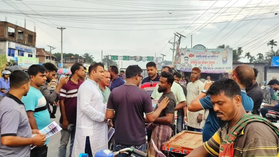 লোহাগড়ায় ৩১ দফা বাস্তবায়নে বিএনপি নেতা তুহিন মোল্লার লিফলেট বিতরণ