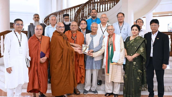 প্রবারণা পূর্ণিমা উপলক্ষে প্রধান উপদেষ্টার সঙ্গে বৌদ্ধ ধর্মীয় নেতাদের শুভেচ্ছা বিনিময়