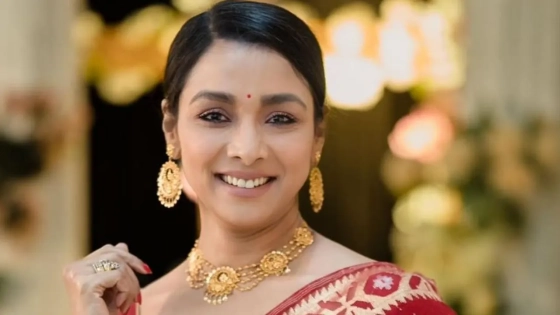 নারী সহকর্মীদের নিয়ে বিস্ফোরক দাবি রুনা খানের
