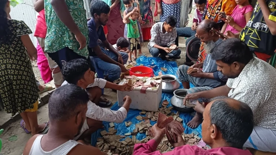 ভিক্ষুকের ঘরে ২ বস্তা টাকা, গুনতে লাগল ৫ ঘণ্টা