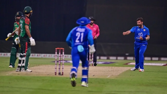 ওমরজাইয়ের বোলিং তোপে বিপদে বাংলাদেশ
