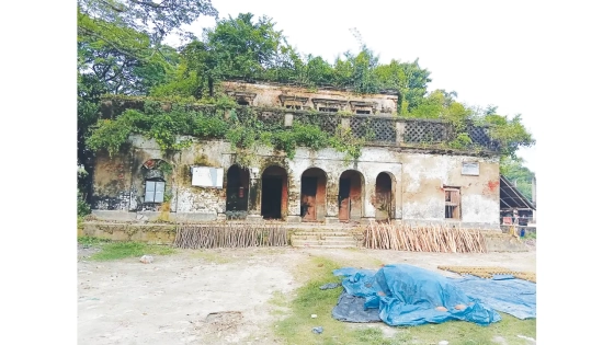 অবহেলায় ধুঁকছে বলিহার রাজকাছারি বাড়ি