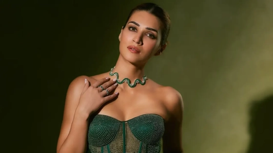 অভিনয়ের বাইরে অন্য এক কৃতি