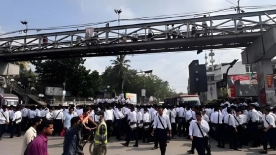 সায়েন্স ল্যাব মোড় অবরোধ ঢাকা কলেজ শিক্ষার্থীদের