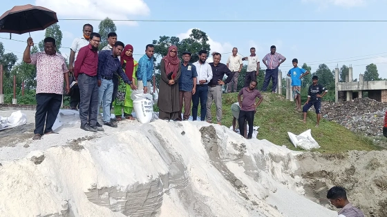 ভেজাল কয়েকশ বস্তা টিএসপি সার ধ্বংস