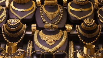 সপ্তাহে টানা বৃদ্ধির পর ফের কমলো স্বর্ণের দাম