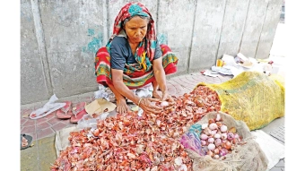 ঢাকার বাজারে পেঁয়াজের কেজি ১৫০ টাকা