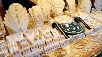 সব রেকর্ড ভেঙে স্বর্ণের নতুন দাম নির্ধারণ, বুধবার থেকে কার্যকর