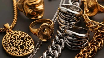 সোনা-রুপার বছর ২০২৫