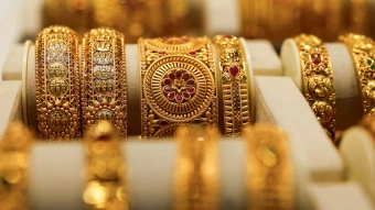 টানা বৃদ্ধির পর কমলো স্বর্ণের দাম