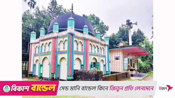 ঐতিহ্যের সাক্ষী ৬০০ বছরের তেরশ্রী জামে মসজিদ